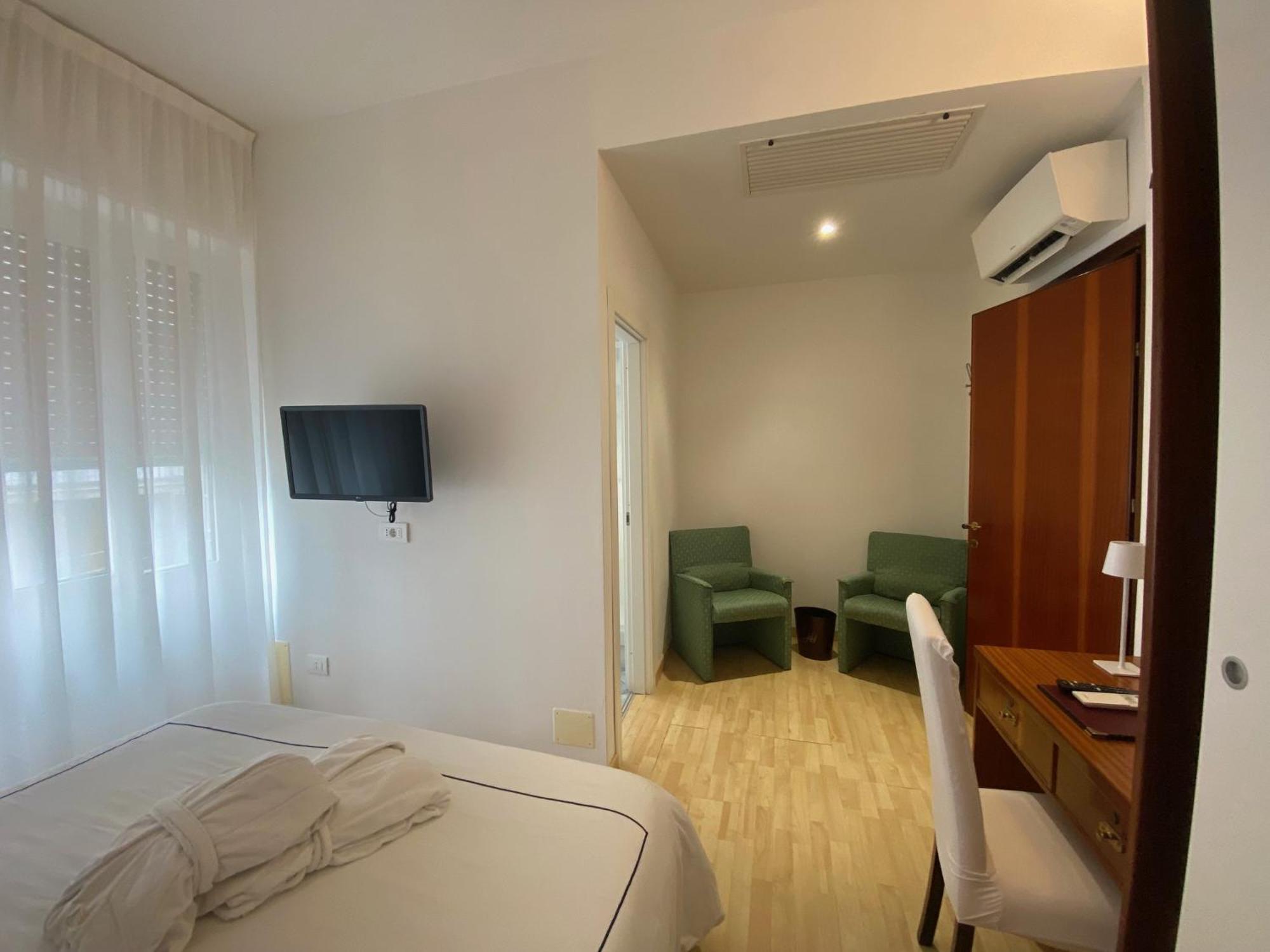 Hotel Internazionale Finale Ligure Exterior foto