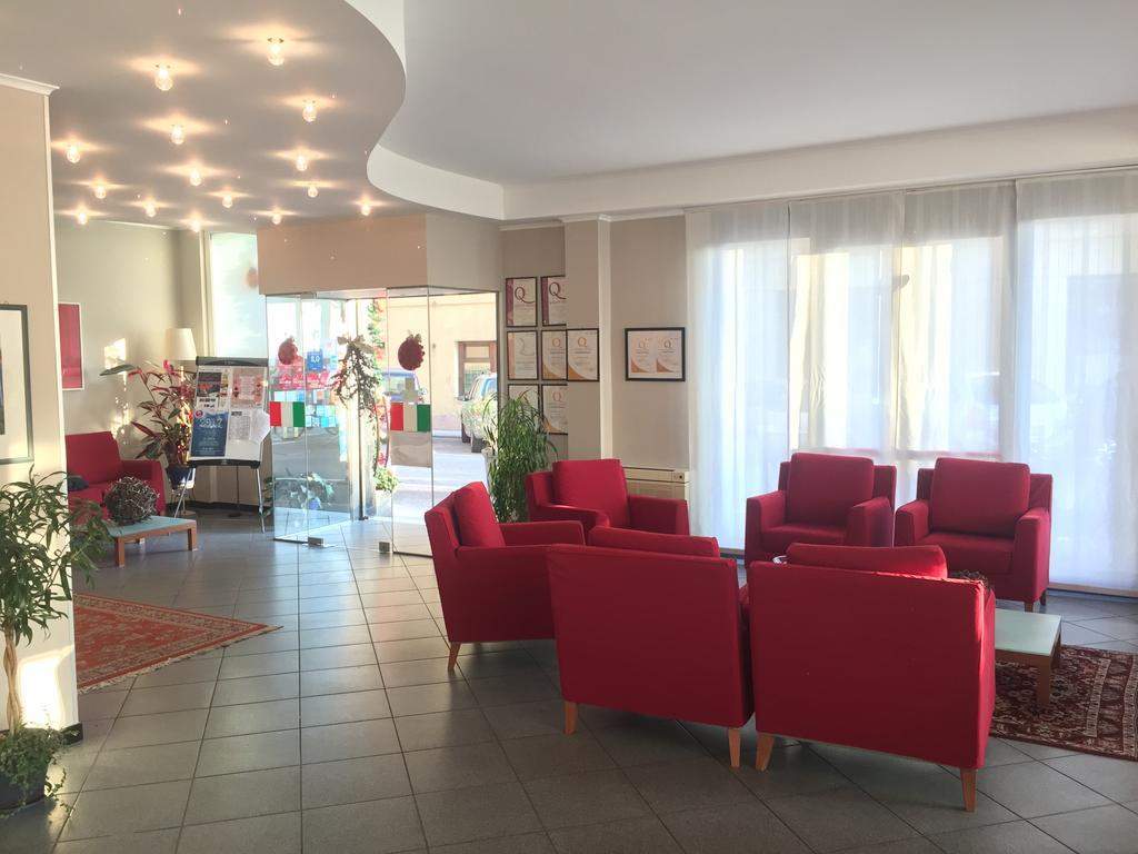 Hotel Internazionale Finale Ligure Exterior foto
